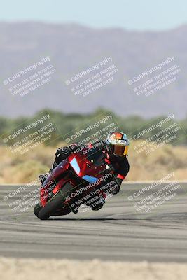 media/Oct-13-2025-Moto Forza (Mon) [[a66d839500]]/3-B Group/Session 3 (Turn 16)/